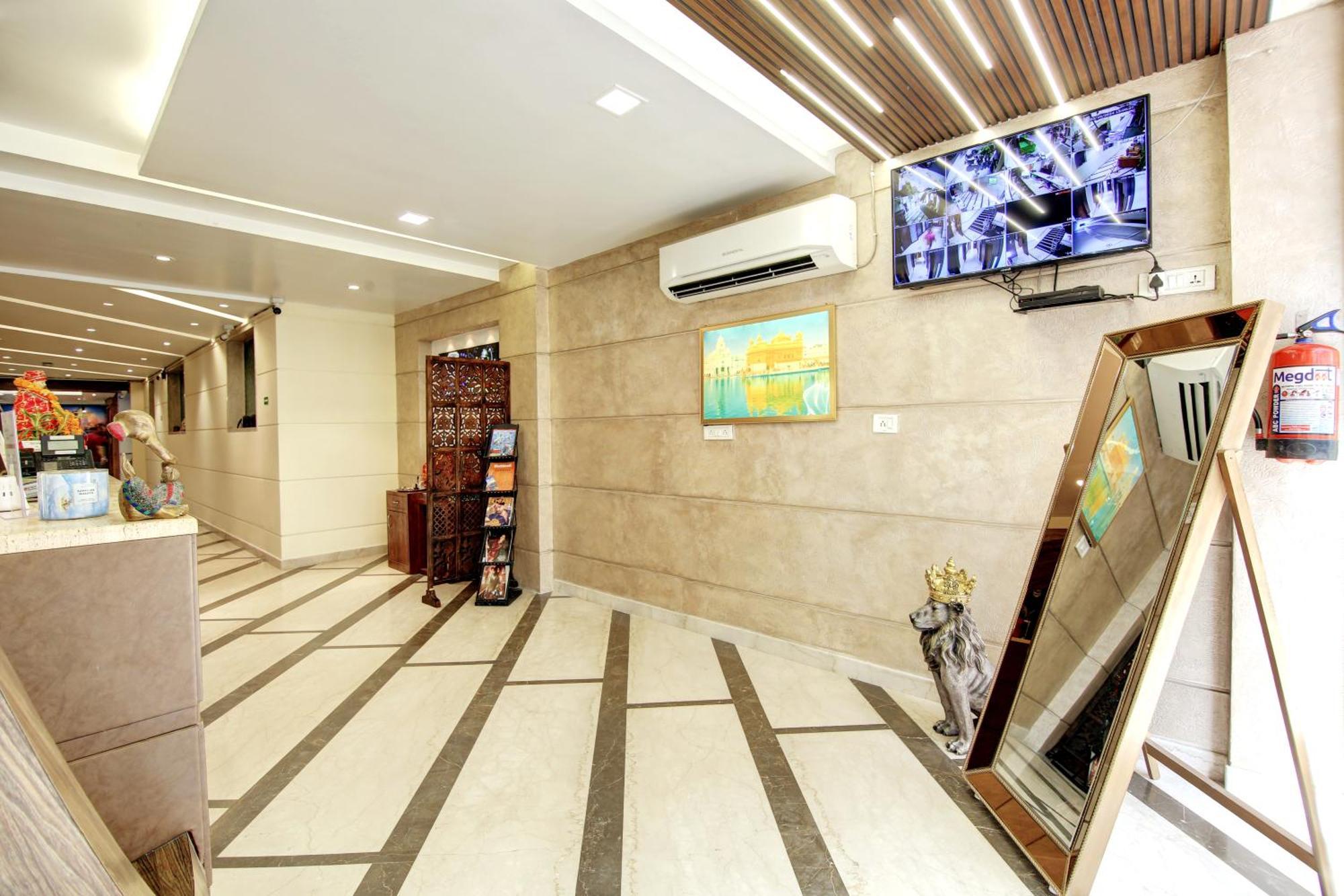 Hotel Neu Villa - Near Connaught Place & New Delhi Railway Station Eksteriør bilde