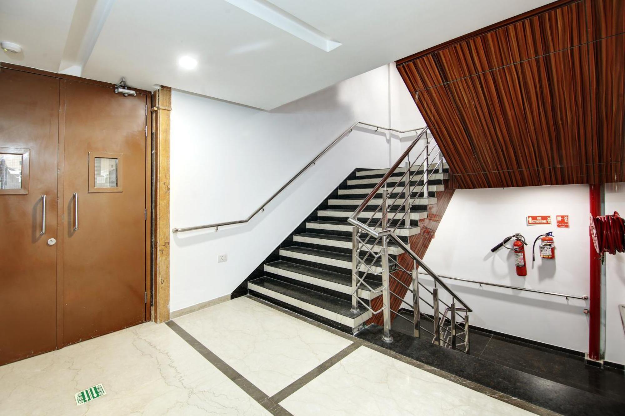 Hotel Neu Villa - Near Connaught Place & New Delhi Railway Station Eksteriør bilde