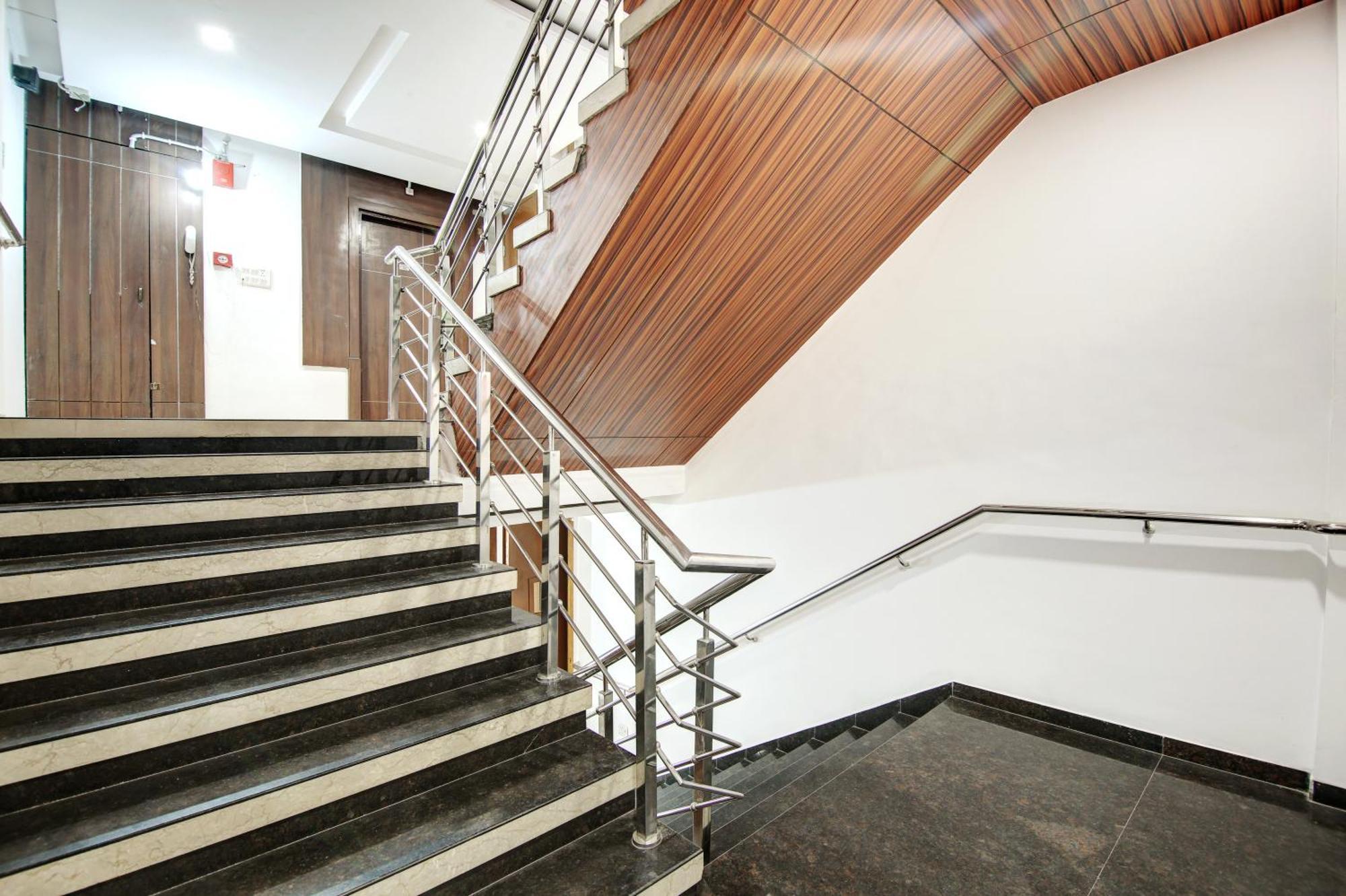 Hotel Neu Villa - Near Connaught Place & New Delhi Railway Station Eksteriør bilde