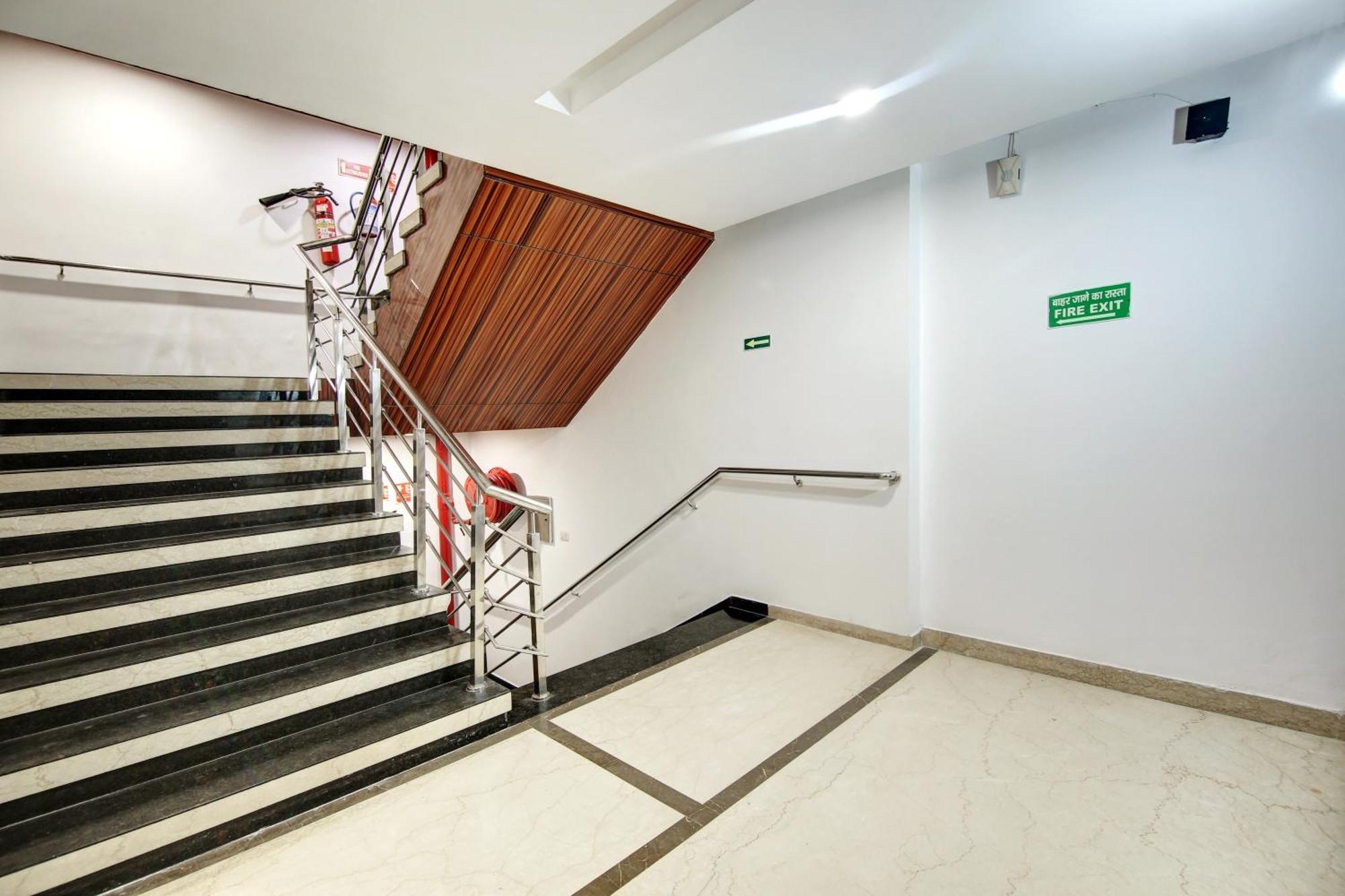 Hotel Neu Villa - Near Connaught Place & New Delhi Railway Station Eksteriør bilde